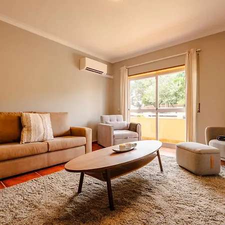 Daire Caldas Charm Getaway - Garden Terrace & Comfort *