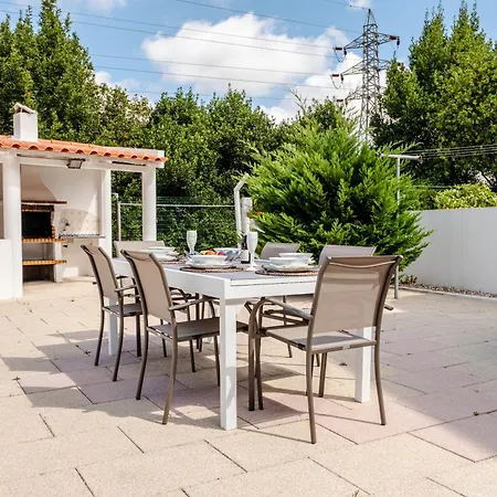 Daire Caldas Charm Getaway - Garden Terrace & Comfort *