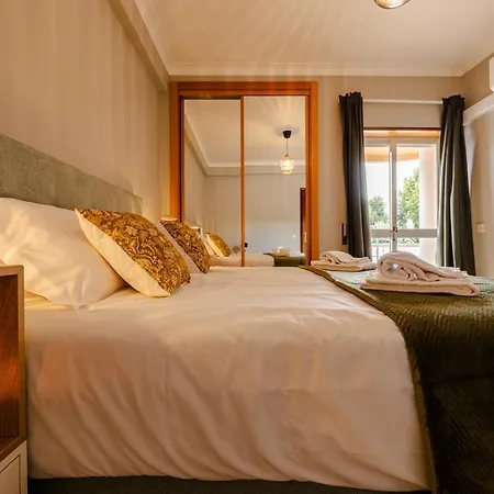 Διαμέρισμα Caldas Charm Getaway - Garden Terrace & Comfort
