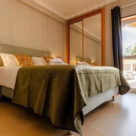 Daire Caldas Charm Getaway - Garden Terrace & Comfort *