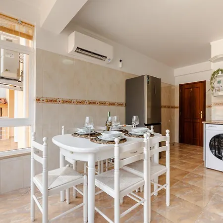 Διαμέρισμα Caldas Charm Getaway - Garden Terrace & Comfort *