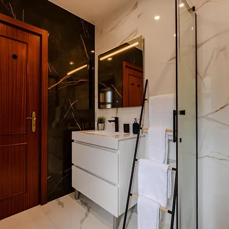 Caldas Charm Getaway - Garden Terrace & Comfort Daire Caldas Da Rainha