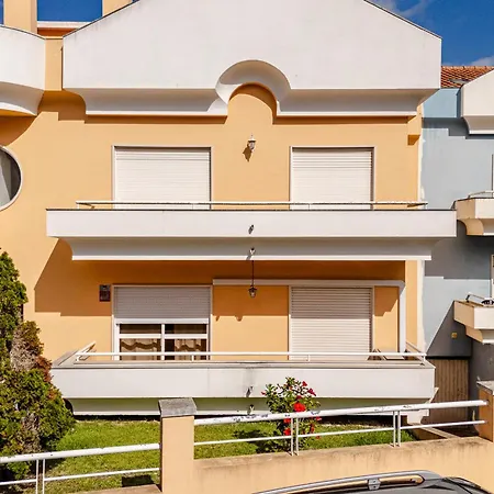 Daire Caldas Charm Getaway - Garden Terrace & Comfort Caldas Da Rainha