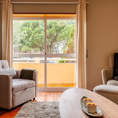 Daire Caldas Charm Getaway - Garden Terrace & Comfort