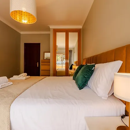 Caldas Charm Getaway - Garden Terrace & Comfort Διαμέρισμα Caldas Da Rainha