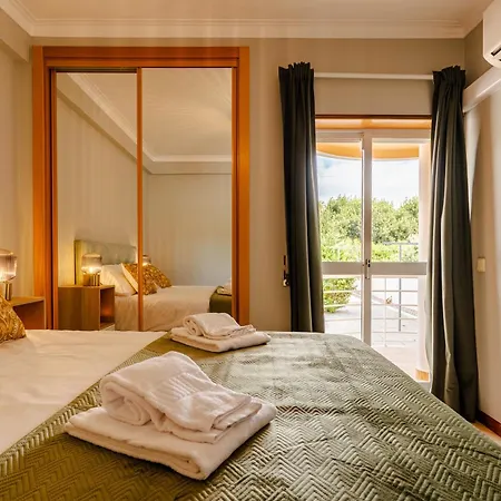 Caldas Charm Getaway - Garden Terrace & Comfort Διαμέρισμα